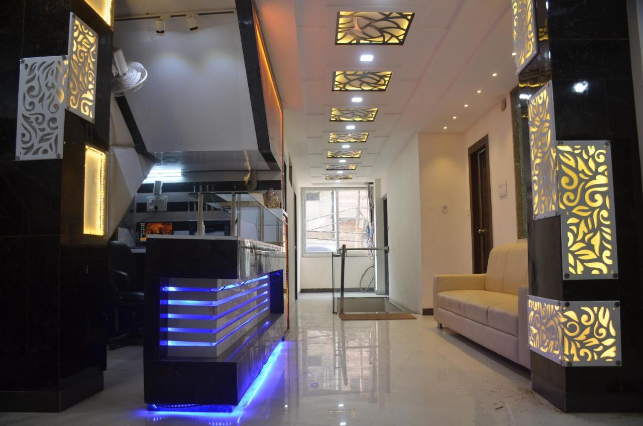 Hotel Krishna Galaxy Kánpur Kültér fotó